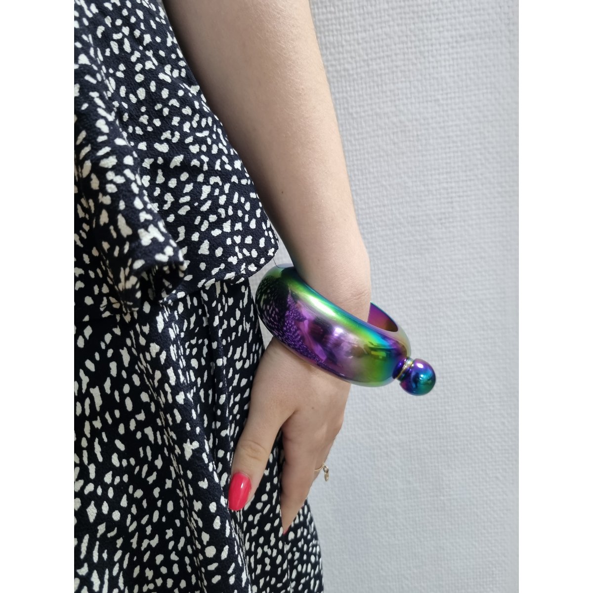 Tomotato Fiaschetta Braccialetto Boccetta Portatile, Bracciale Bangle Flask 3,5oz/100ml Acciaio Inossidabile Design Discreto Sigillo Ermetico for Feste Concerti Club Viaggi Regalo