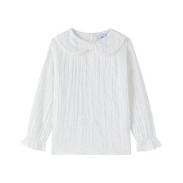  White, rounded-neck blouse for kids made of lightweight, pleated fabric.