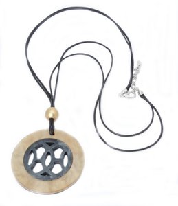 Schwarze Spitzenhalskette