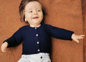 Strickjacke für Neugeborene und Babies aus 100% feinster Merinowolle - Abendhimmel - Das perfekte Geschenk zur Geburt