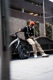 Cruzaa pedalstøttende Bluetooth elektrisk cykelpistol metalgrå