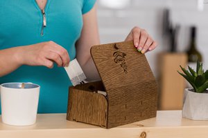 Krea-Wood handmade tea box, made of oak wood with a tea cup motif, in brown colour