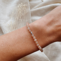 Moonstone bracelet | Feminine energy