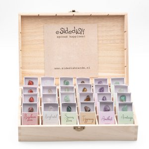 Edelsteine ​​im Box-Mix