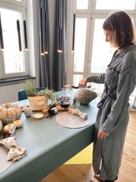 Rectangular mint green tablecloth, 135x220cm, with oak wood, ivory coast, nordic pine, and cloudy gray color variants.