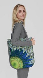 Blue Flower Shoulder Bag In Felt City Line Bertoni