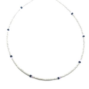 Faceted stones choker silver