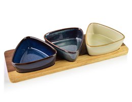  Wooden serving board with three triangular bowls in navy blue and cream ceramic, modern minimalist design.