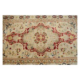 Alfombra suave blanca colonial doble anudada a mano de Kashan