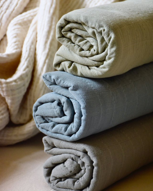 Organic cotton muslin cloth 120x120cm • plain muslin cloths • set of 3
