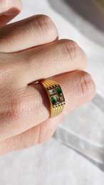 Harpa - Signet Ring for Women