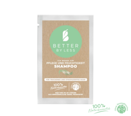 Refill sachet for shampoo with care and moisture properties. The shampoo is designed to gently cleanse and nourish hair.