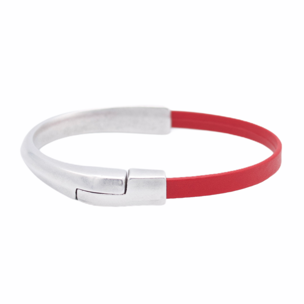 AMACAYACÚ (silver) leather bracelet with magnetic closure