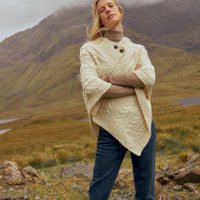 Easkey Ladies Classic Aran Button Poncho - Creme