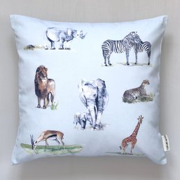 Cojín infantil con estampado de animales de Safari