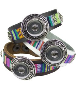 Set of 3 PU bracelets. The bracelet has space for 1 Click Button Chunk Nugget