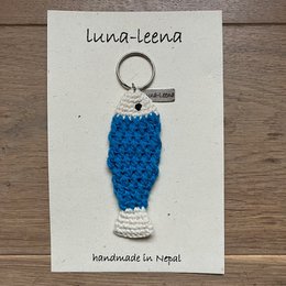 Pesce portachiavi Luna-Leena - ciondolo per borsa - blu - cotone organico - lavorato a mano all'uncinetto in Nepal - gancio per borsa