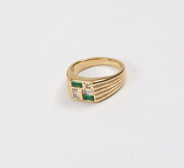 Harpa - Signet Ring for Women