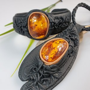 Leather Set: cuyff bracelet and pendant necklace set