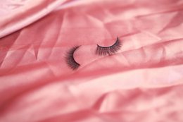 Lovely Lashes Deluxe Kit mit schwarzem Eyeliner