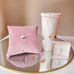 Samit cushion display for bracelets