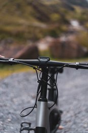 Cruzaa pedalstøttende Bluetooth elcykel Carbon Black