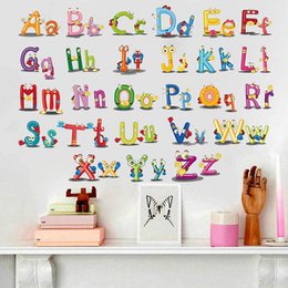Bunte und lustige Buchstabenaufkleber