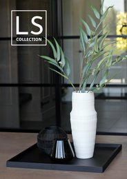 Square 50x50cm wooden tray in matte black finish, suitable for serving or decorative use.