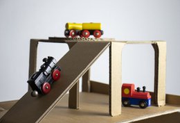 Garage à jouets en carton