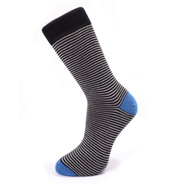 Black and white striped bamboo socks with a comfortable fit for EU sizes 36-41 and 42-46.
