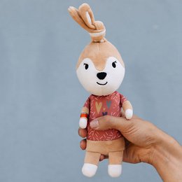 Boîte à musique jouable librement Ivy le lapin - sac en tissu