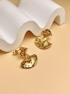 Skulpturale Ohrringe - goldener Edelstahl