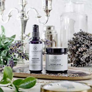 ILLUMINATING SET - INSTANT GLOW exfoliator + PRISTINE essence