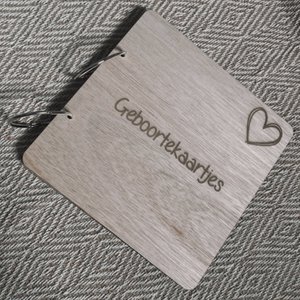 Birth cards hearts