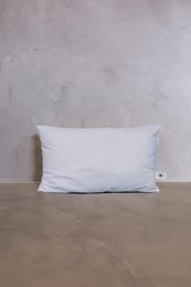 Rectangular cushion pad in white, size 30x50 cm, suitable for indoor and outdoor use.