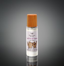  Floral, feminine fragrance in a 30ml bottle with an orange cap. Suitable for women.