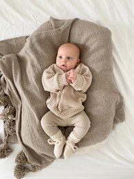 Klapki bootie z wełny merynosów w kolorze ecru
