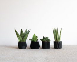 Zestaw 4 czarnych doniczek – Oslo Origami Kobe Sztokholm