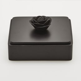 Boîte en bois laqué 15 cm - BLACK ROSE
