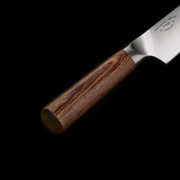 Coltello Santoku PUMA IP 5.5”, realizzato in acciaio Damasco giapponese VG-10 con manico in legno di noce-pakka