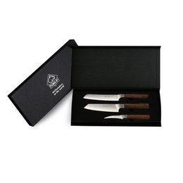 Set of 3 chef's knives with damascus steel blades and amber pakkawood handles, presented in a black gift box.