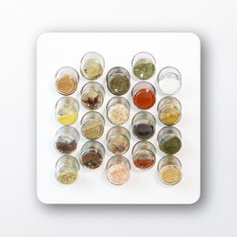 Étagère à épices · COLOR-MIX : noir, blanc, gris-brun · avec 20 verres · contreplaqué de bouleau · Façade HPL