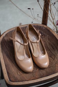 Handmade Leather heels (5.5 cm) - Astrid - Beige Vintage Shoes 35-42