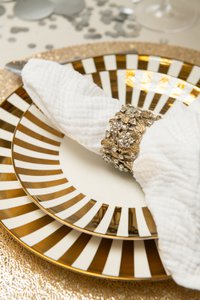 J-Line Breed napkin ring - metal - gold