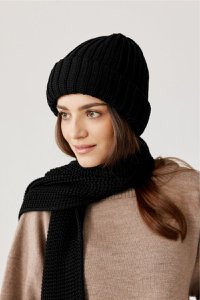 Czapka - 100% wełny merino SOPHIE - DEEP BLACK