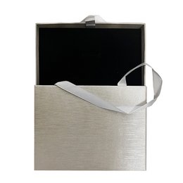  A set of 20 microfiber jewelry pouches in beige and pink colors, available in 8x8cm and 10x10cm sizes, suitable for storing and gifting small jewelry items.