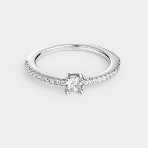Zilveren pavé solitaire ring met zirkonen