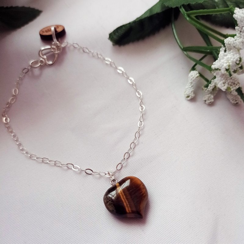 Bracciale in argento sterling con cuore occhio di tigre