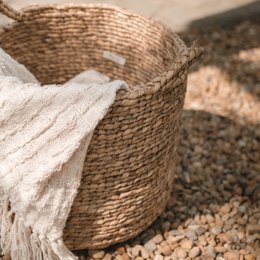Cesta para la colada | Cesta para plantas | Cesta de almacenamiento BALAI hecha de jacinto de agua (3 tamaños)