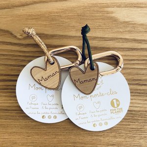Wooden key ring - Mom heart